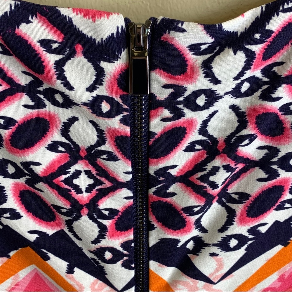Vince Camuto All-Over Print 3/4 Sleeve Shift Dress - Picture 5 of 8